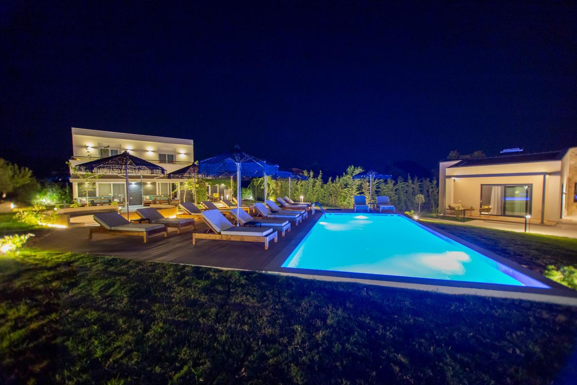 Terra Holiday Homes アスプロヴァルタ エクステリア 写真